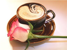 Latte & Roses